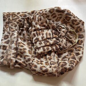 Artipoppe • Satin Leopard Ring Sling